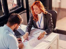 How do you choose the right advisor for your Ph.D. program, and what should you look for in a mentor?